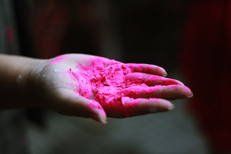 Does Holi Powder stain? – Confettified